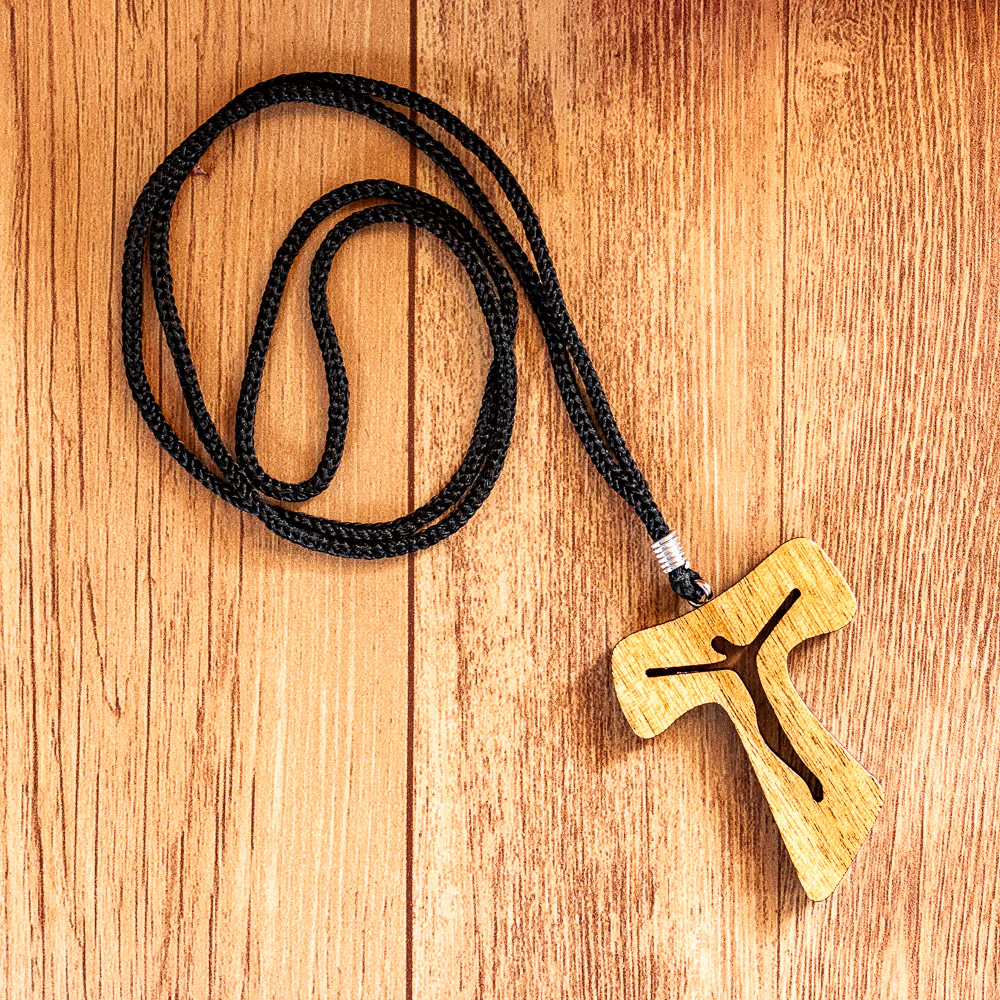 Cordão Tau Cristo Vazado - Image 4
