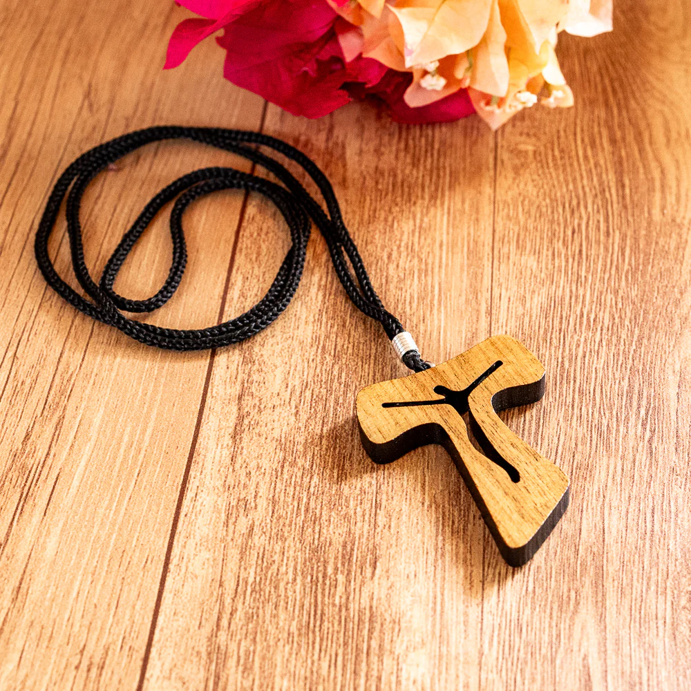 Cordão Tau Cristo Vazado - Image 5