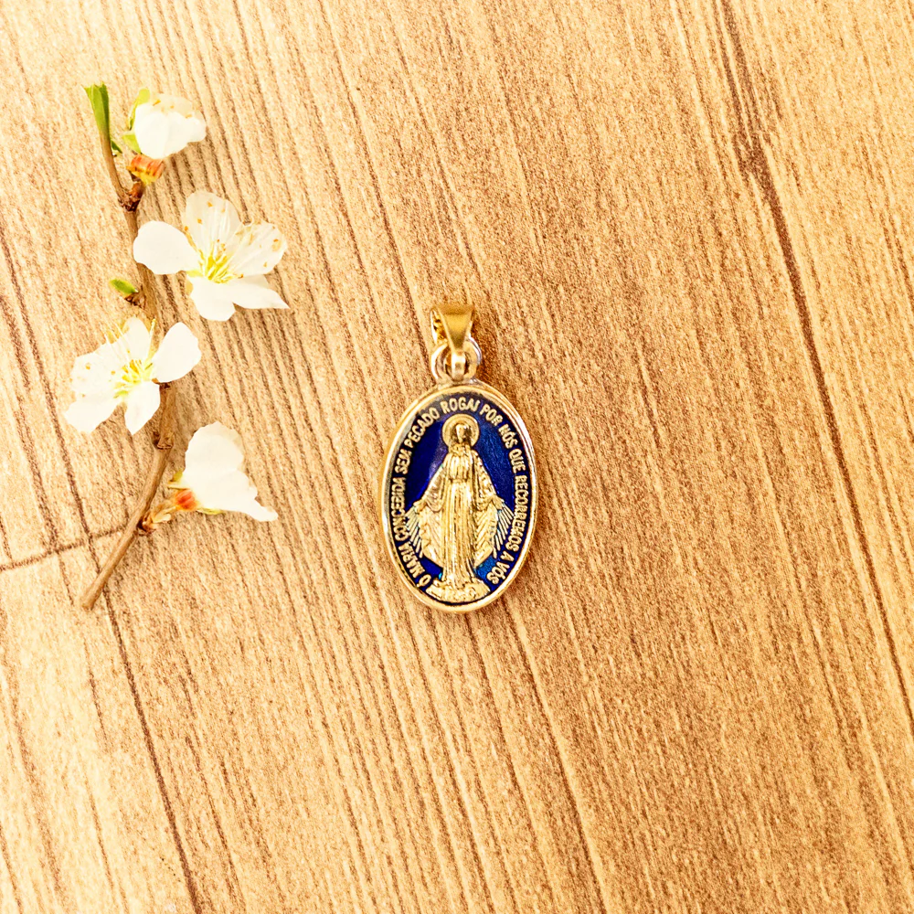 Medalha de Nossa Senhora das Graças 25 mm Resinada Azul Dourada - Image 3