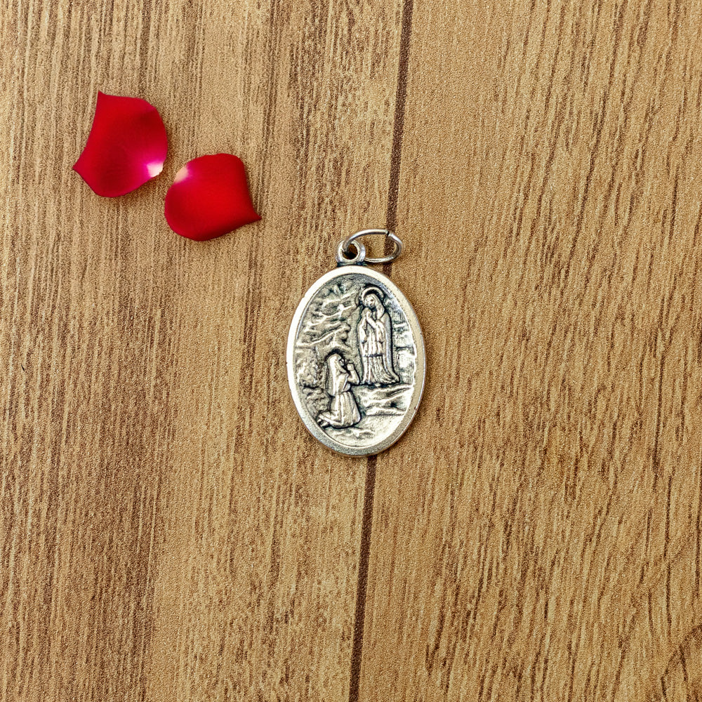 Medalha Santa Bernadete e Nossa Senhora de Lourdes - Italiana - Image 5
