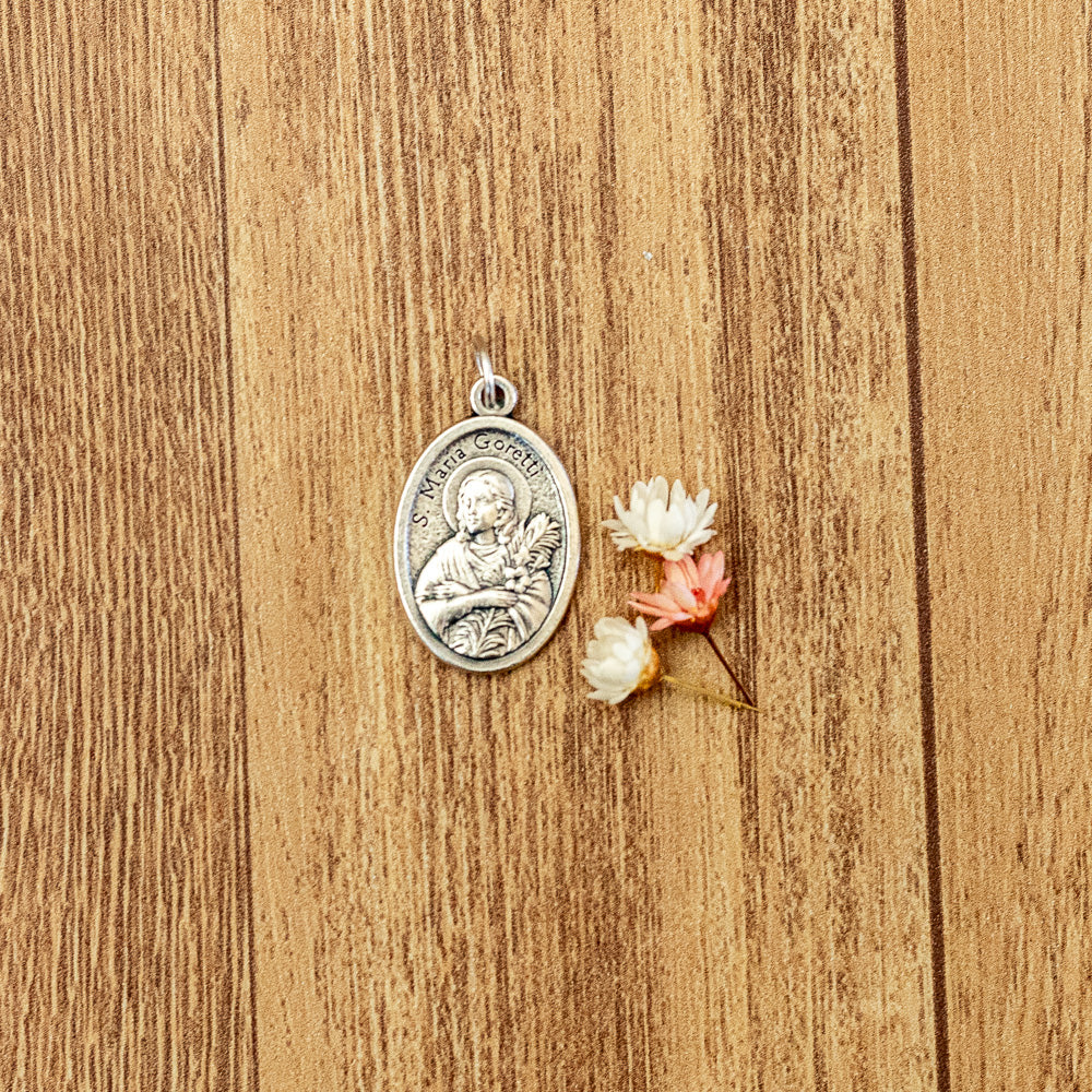Medalha Santa Maria Goretti e Mãos - Italiana - Image 3