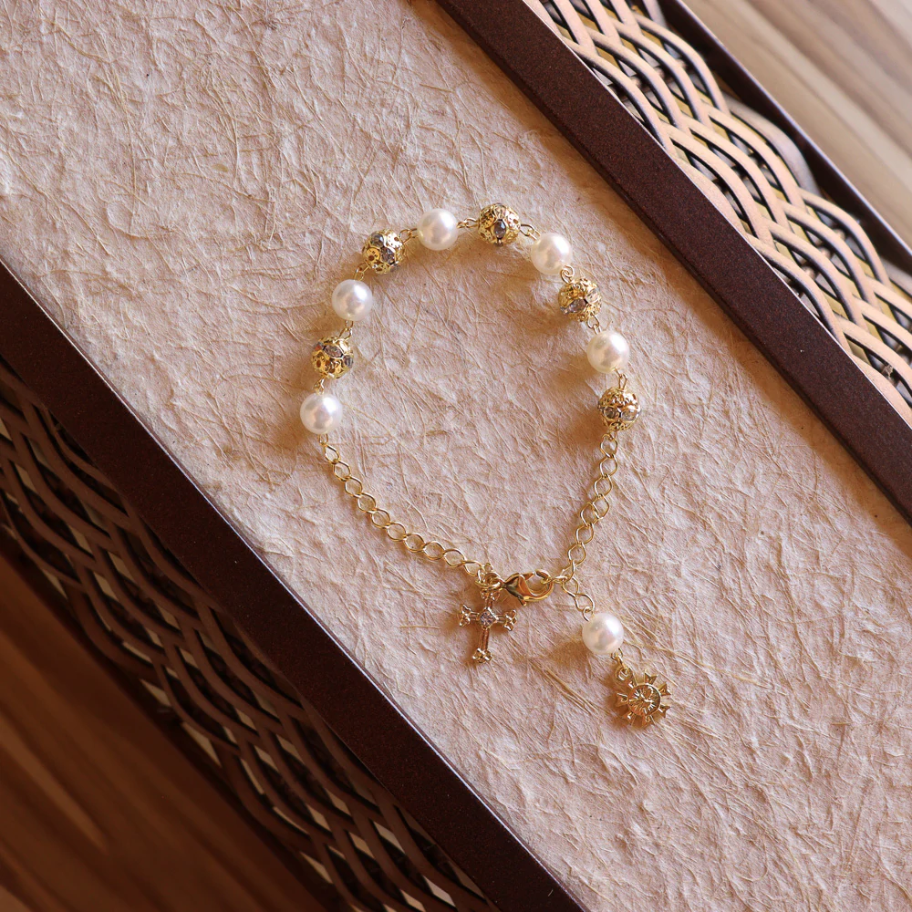 Pulseira Dezena Pérola 8mm Strass Dourada - Image 3
