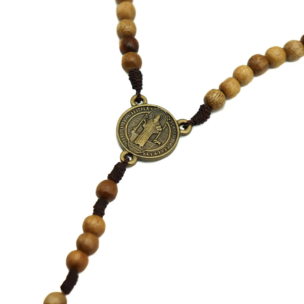 Terço 6mm Madeira São Bento Entre o meio Medalha - Image 4