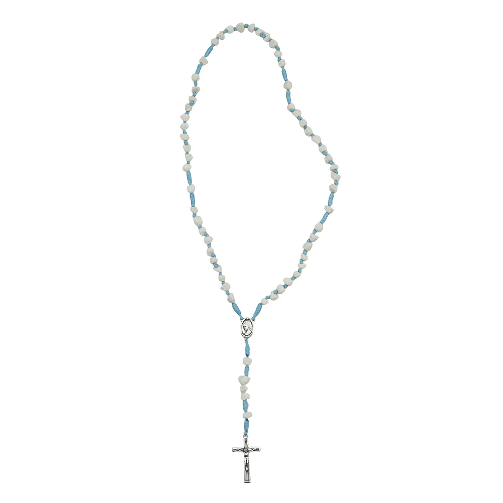 Terço de pedra cordão azul claro entre meio medalha prata Rainha da Paz / Jesus Misericordioso - Medjugorje